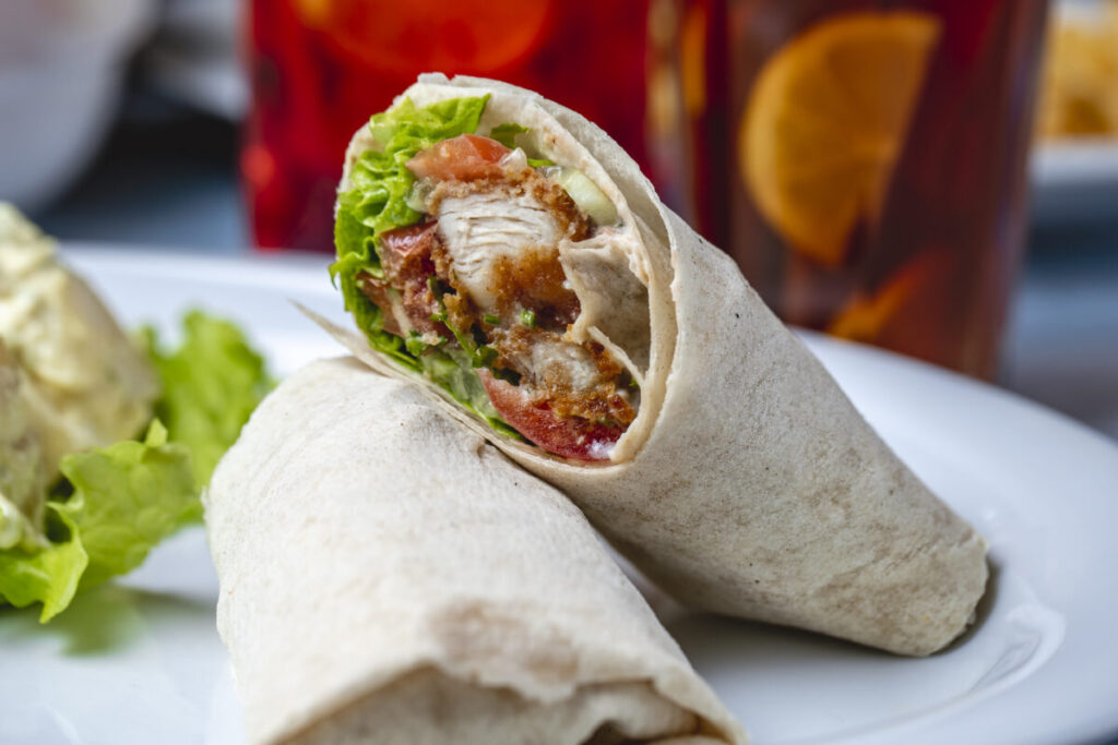 easy chicken wrap recipe for summer with peppers and sauce